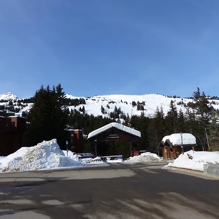 3p Avec Balcon, Pres De La Foret A - Fr-1-514-27 Courchevel